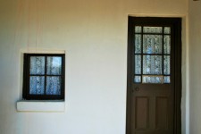 Dörr och fönster av bondgård