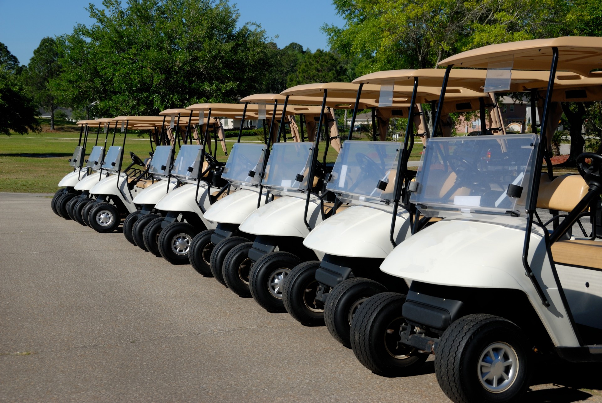 golf-carts-free-stock-photo-public-domain-pictures